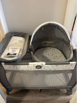 Graco Pack N’ Play Travel Dome Playard