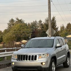 2011 JEEP GRAND CHEROKEE