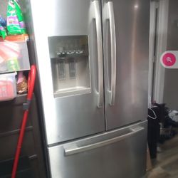French Door Bottom Freezer Refrigerator Works Great Moving Sale 