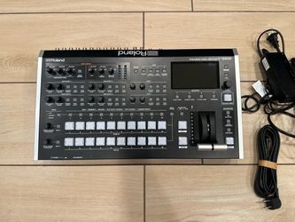 Roland V-160HD 16-Channel Streaming Video Switcher / Hybrid A/V Mixer