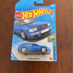 Hotwheels 94 Audi Avant Toy