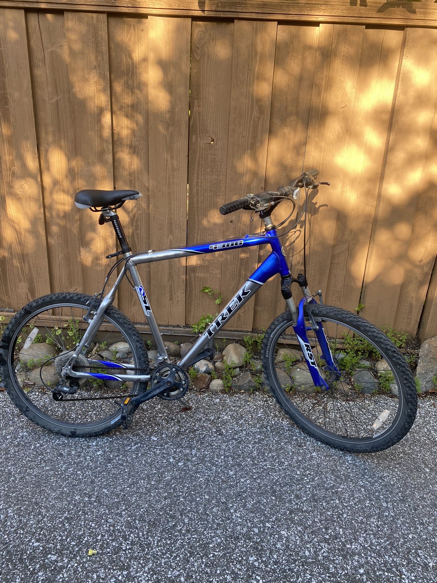 Trek 4300 men’s mountain bike