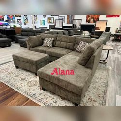 Fabric Sectional Sofa With Right Facing Chaise, Storage Ottoman, and 2 Accent Pillows
