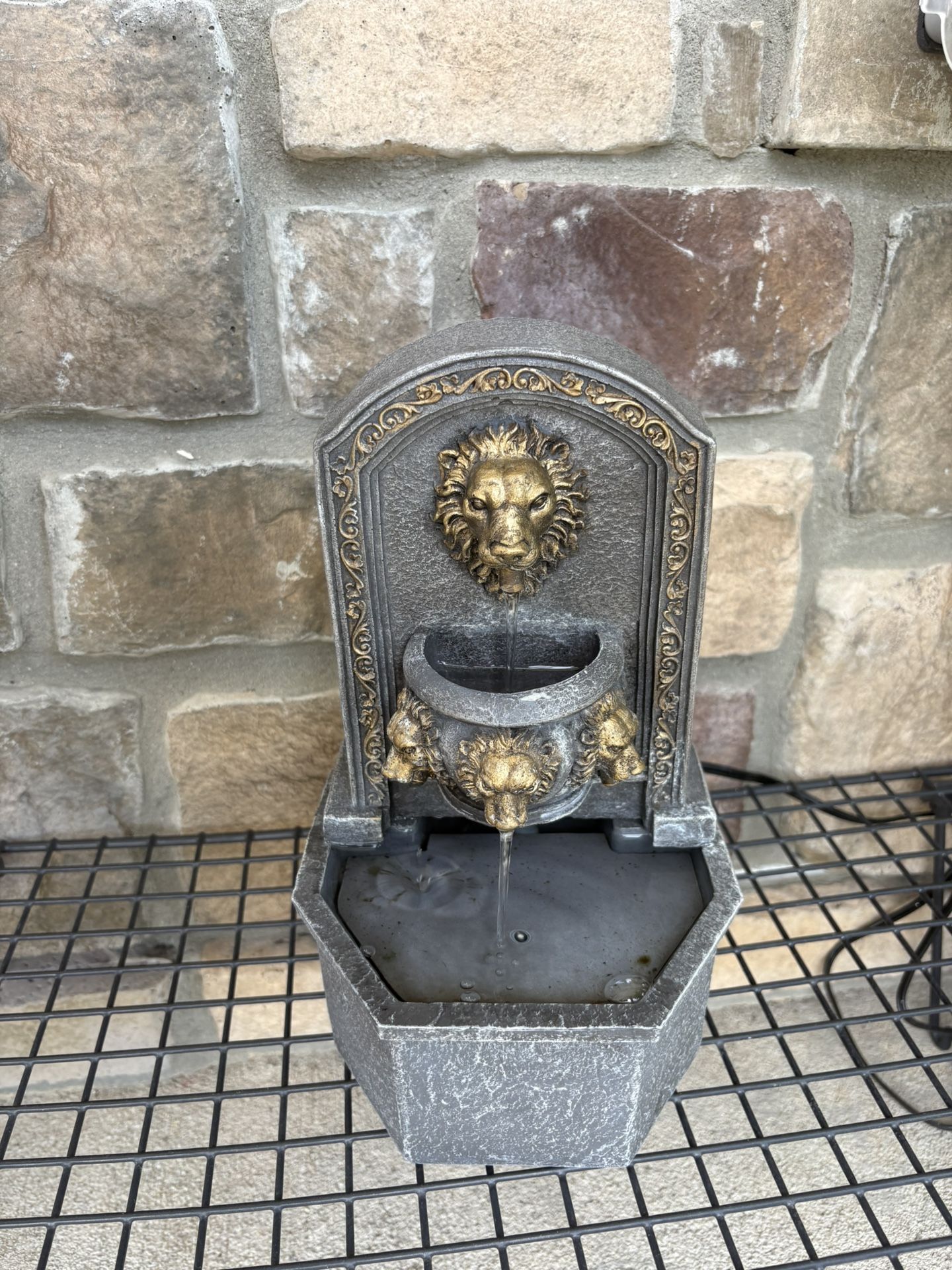 Water Fountain Small Lion Face