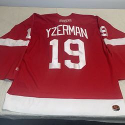 Steve Yzerman Detroit Red Wings CCM Men’s Xl Jersey 90s Vintage Clean Sewn Nhl