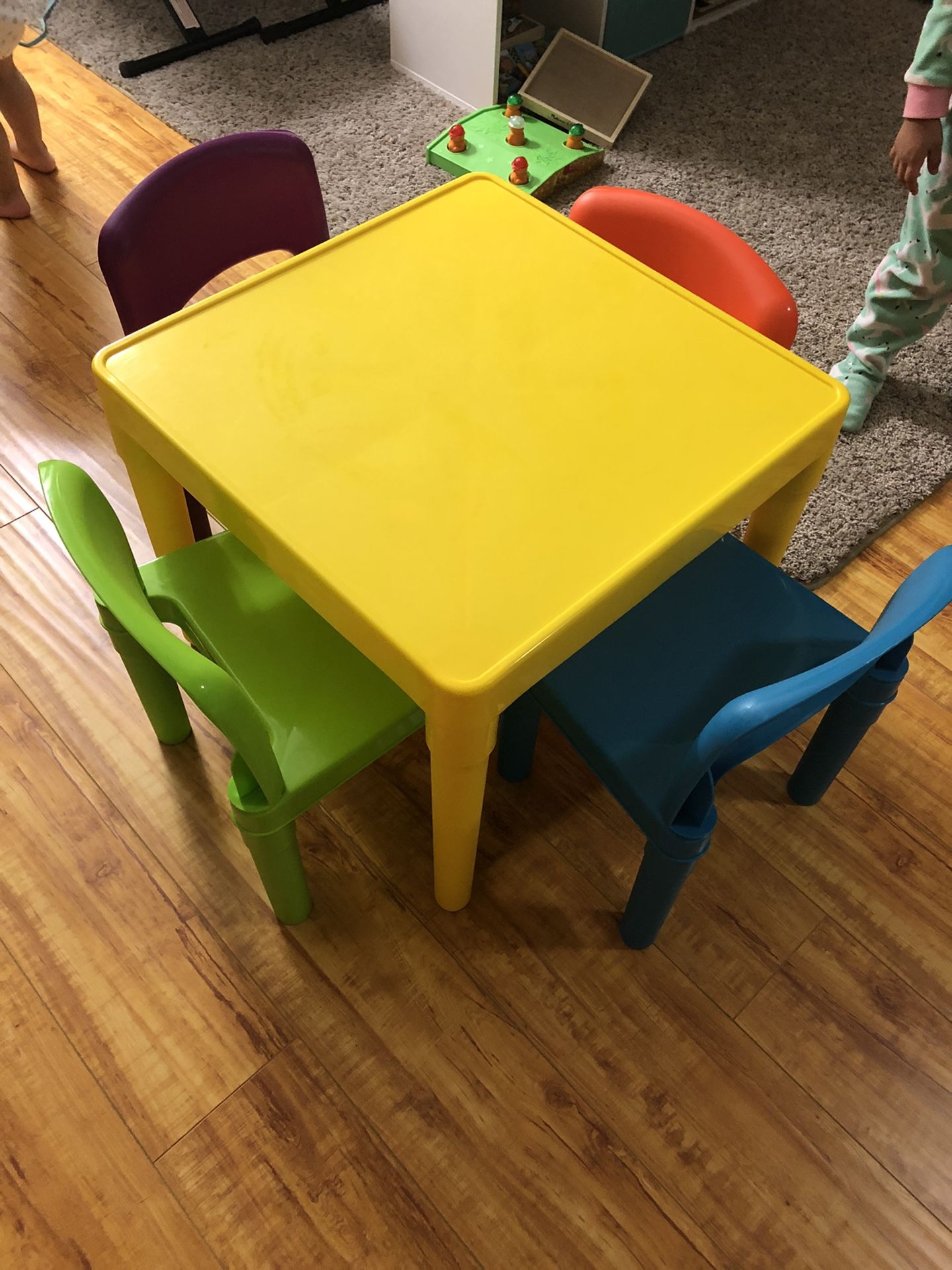 Kids table with four chairs $25