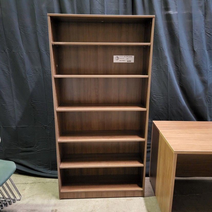 Bookshelf with 6 Shelves