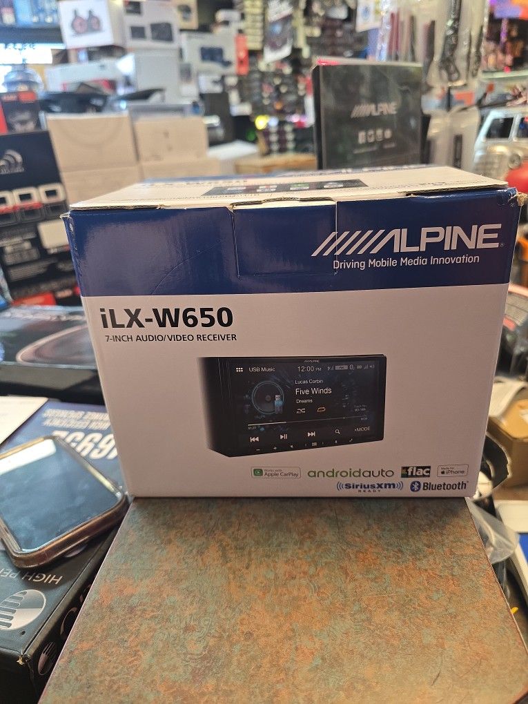 Alpine ILX-W650