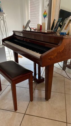 VISCOUNT ARIA Digital Baby Grand