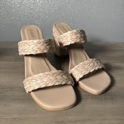 KAANAS Women's block Heels Size 9 New