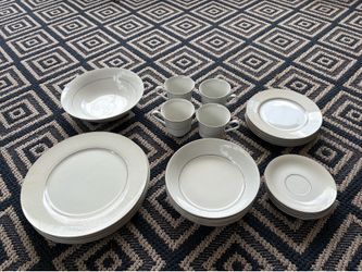 Vintage HD Fine China Set