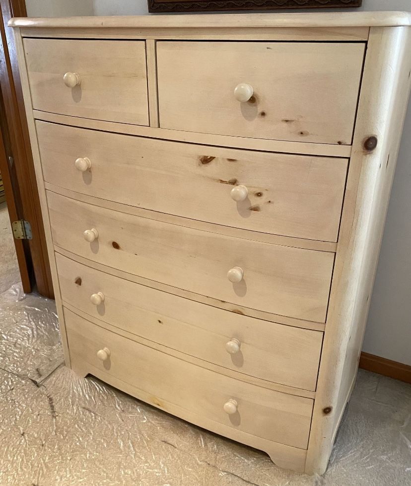STANLEY FURNITURE Solid Wood Natural Knotty Pine Chest Of Drawers/ Dresser 6 Drawers