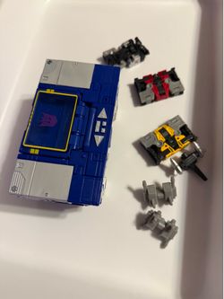 Transformers Studio Series Soundwave