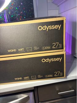 Odyssey curved monitor screen 27”
