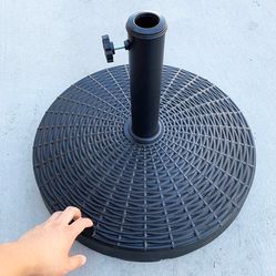 (New in box) $45 Heavy Outdoor Patio Garden Umbrella Base, Weight 55lbs, Wide 20”