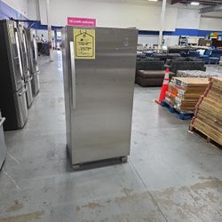 Freezerless Refrigerator 