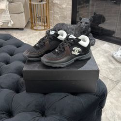 Chanel Women’s CC Logo Sneakers