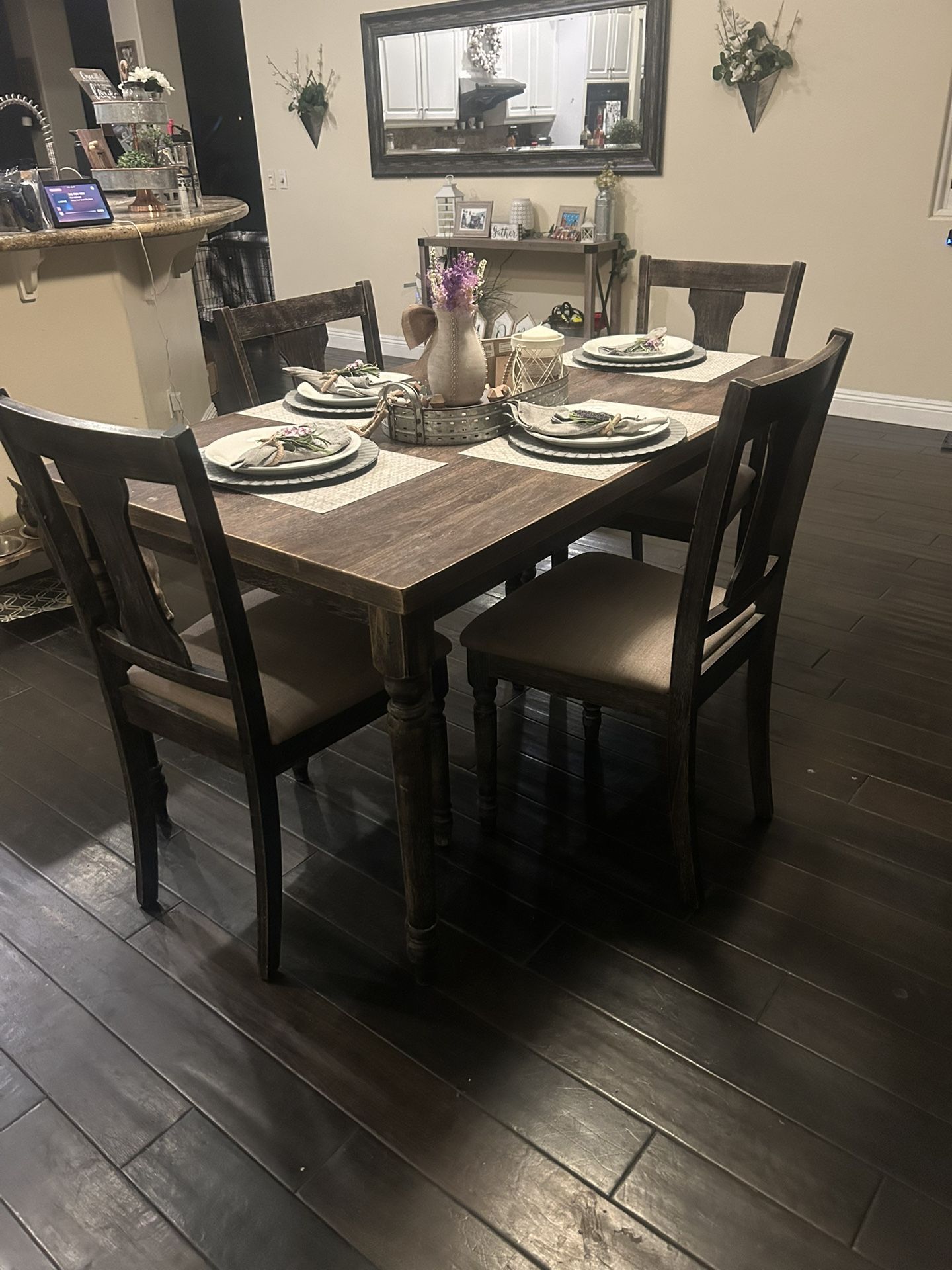 Dinning Table
