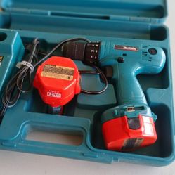 Makita 6233D Cordless Drill 