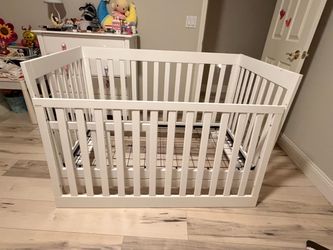 White 2 in 1 Crib/Toddler Bed