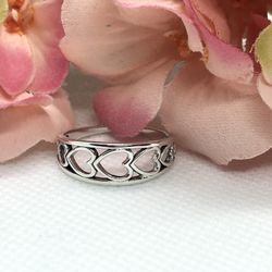 Sideways Hearts Ring Size 8