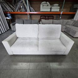 š Thomasville Maya Queen Size Sleeper Sofa