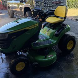 2023 John Deere S120 riding lawn mower