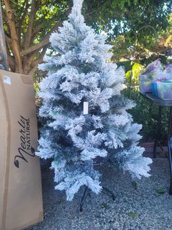 5' Christmas Tree (New)
