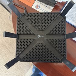 TP link 3 Band Router 