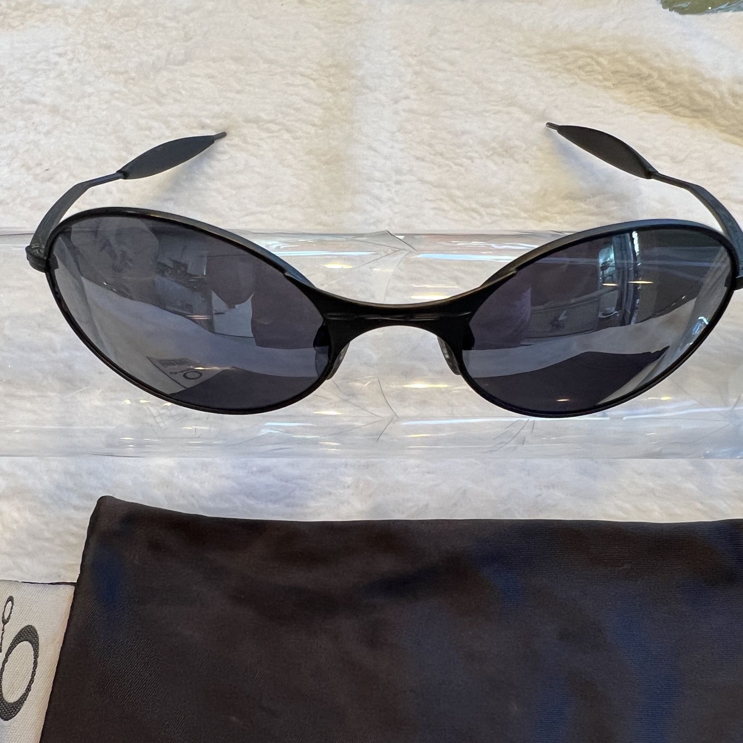 RARE VINTAGE OAKLEY TITANIUM SUNGLASSES 90s for Sale in Laguna 