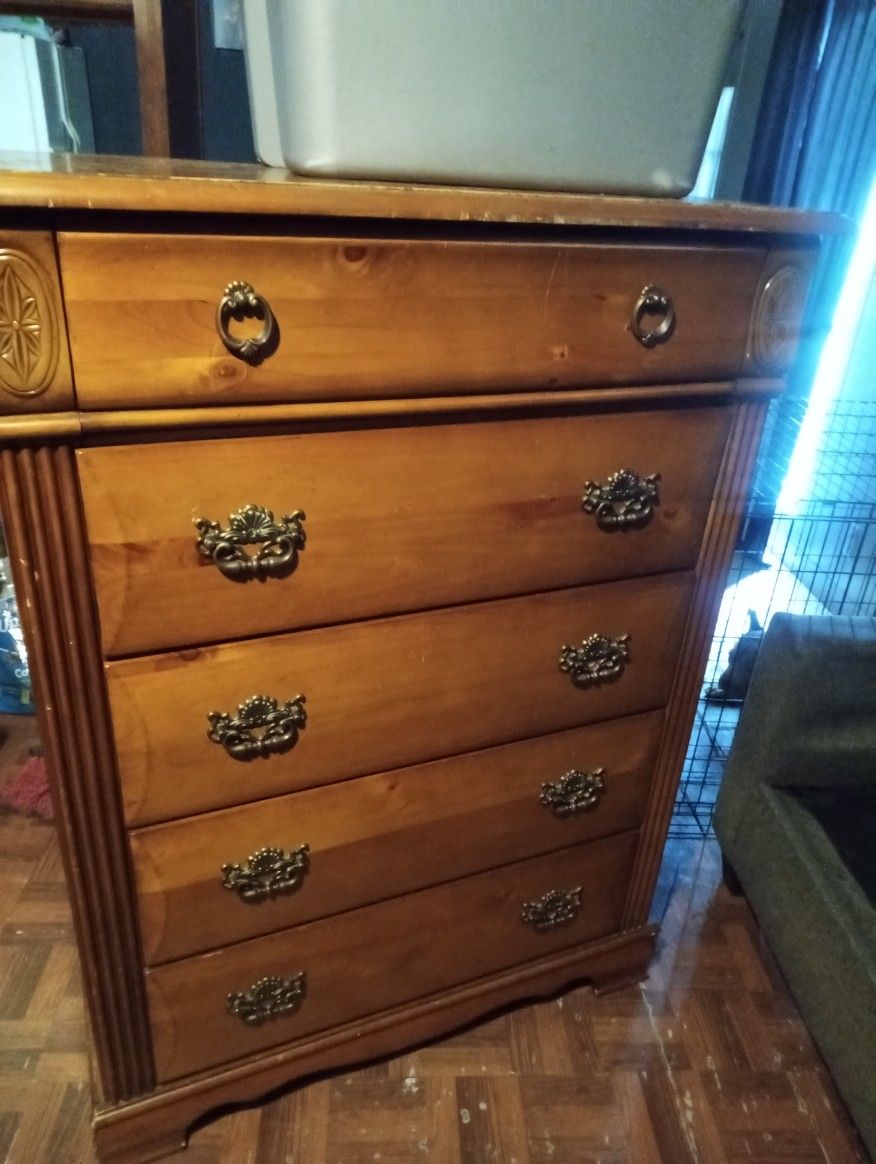 Dresser
