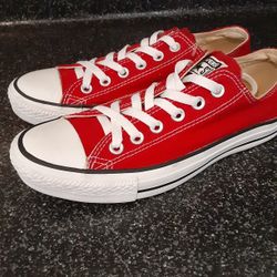 Converse womens 8 Great Condition 