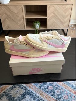 Travis Scott Air Jordan 1 Low Shy Pink