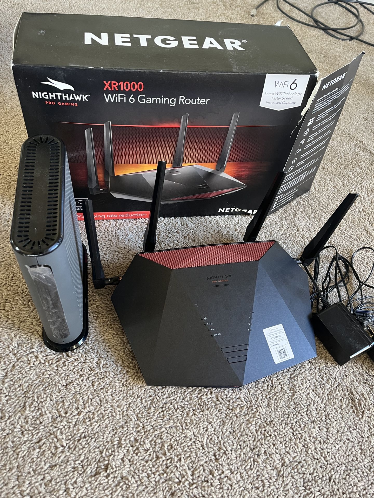 CABLE MODEM & GAMING ROUTER