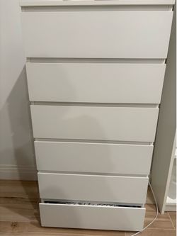 Kristiarn white 6 drawer dresser