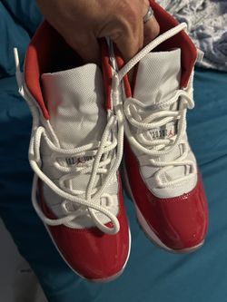 Jordan 11 Cherry Size 10.5