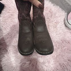 Boots Size 2