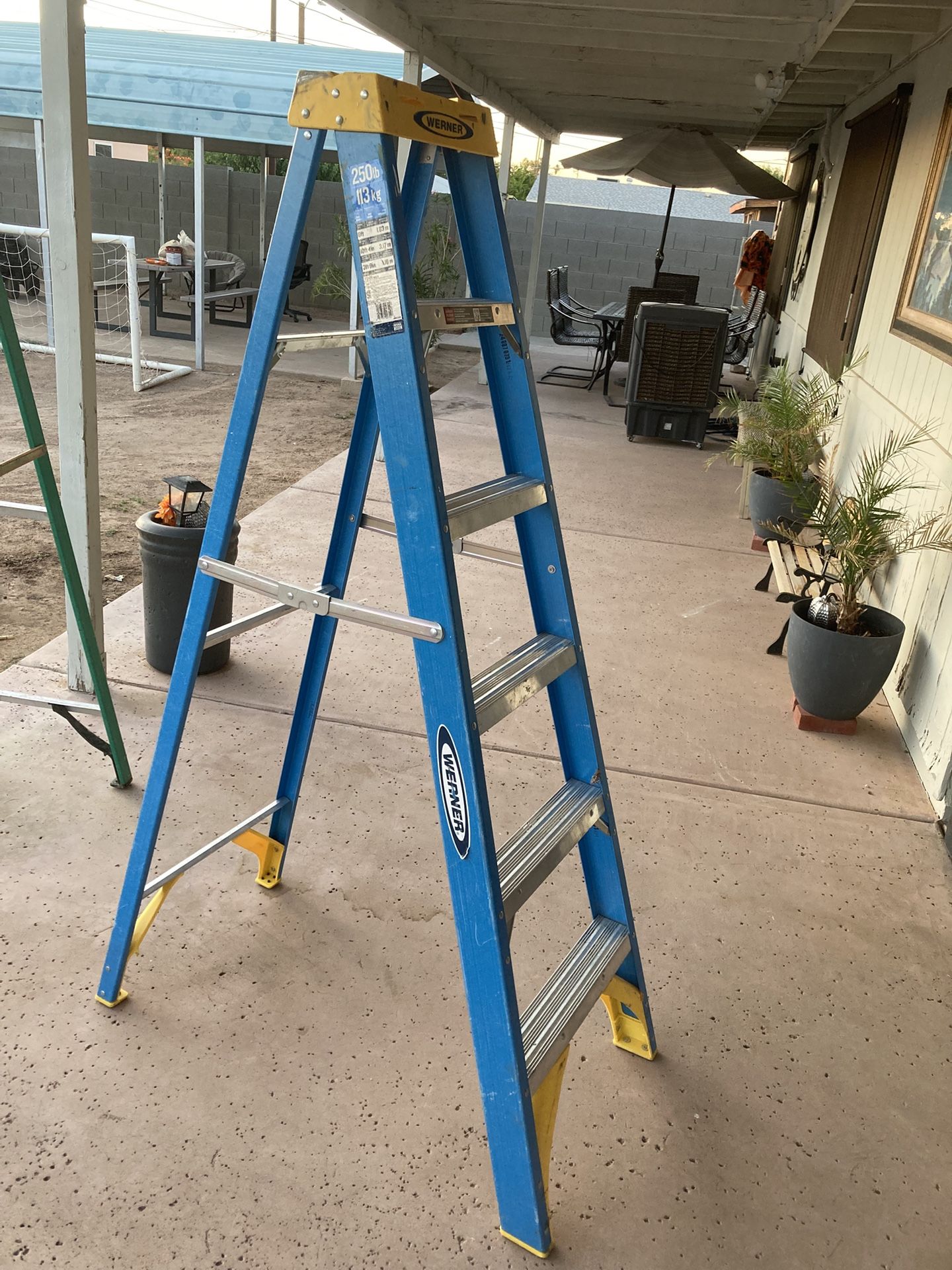 Ladder 🪜 6 Feet