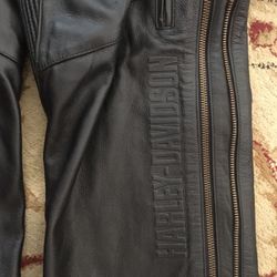  Deluxe Rare  Riding Chaps  Lg Black Leather  Embossed  Harley Davidson 