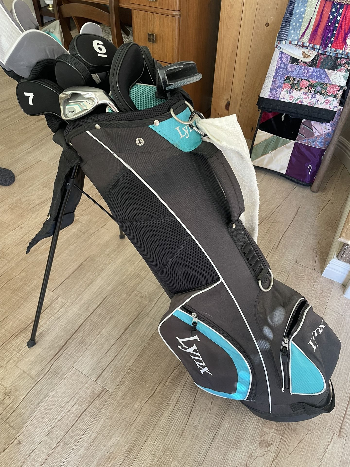 Complete Ladies Young Adult Set: Lynx Golf Clubs