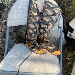 Sandals Gladiator Style 