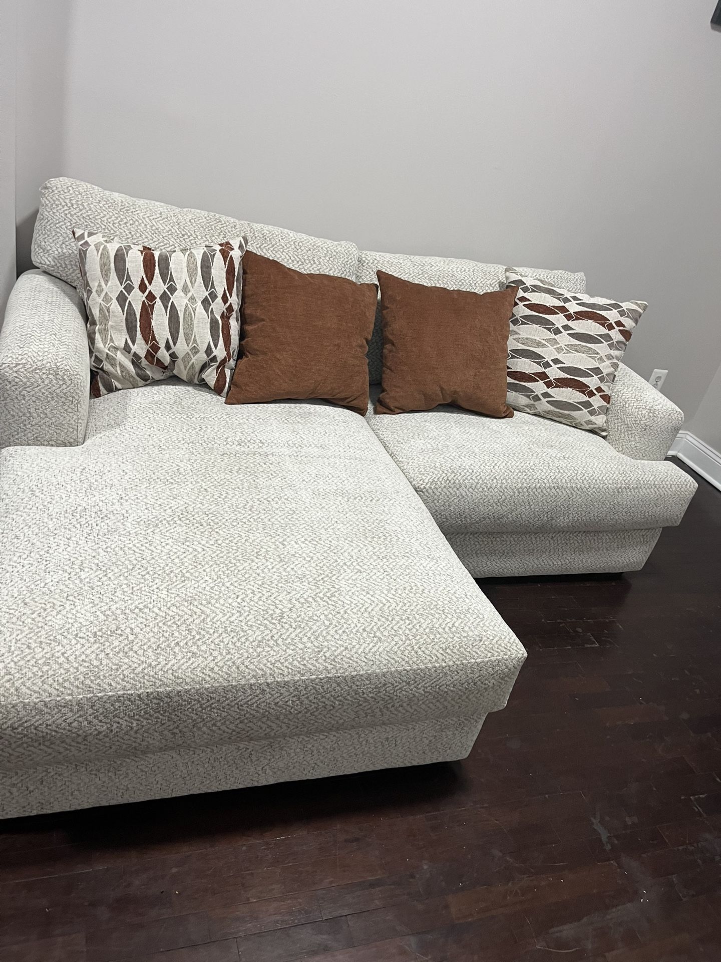 65 Inch Smart TV Sofa 5 Chairs And I Bar Stool 