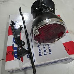 47-54 clamshell caryall tailight Canopy express (for sale)