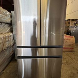 SAMSUNG BESPOKE 4 DOOR FRENCH DOOR REFRIGERATOR WITH BEVERAGE CENTER STAINLESS STEEL 