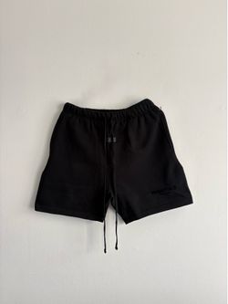 Short ESSENTIALS Black