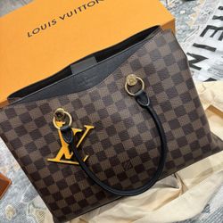 Louis Vuitton Purse