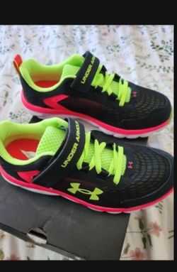 Kids shoes Size 2Y