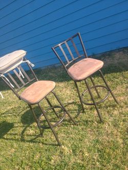 Robinson barstools