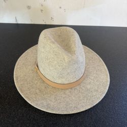 Women’s Lack Of Color Hat