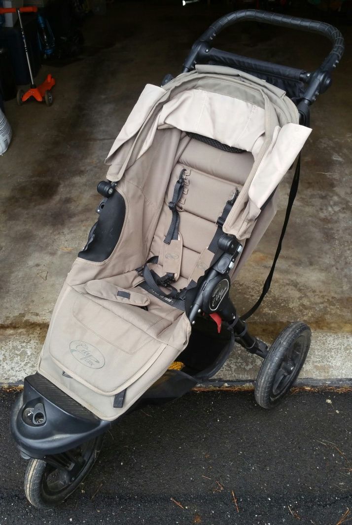 Baby Jogger City Elite with Rain Cover